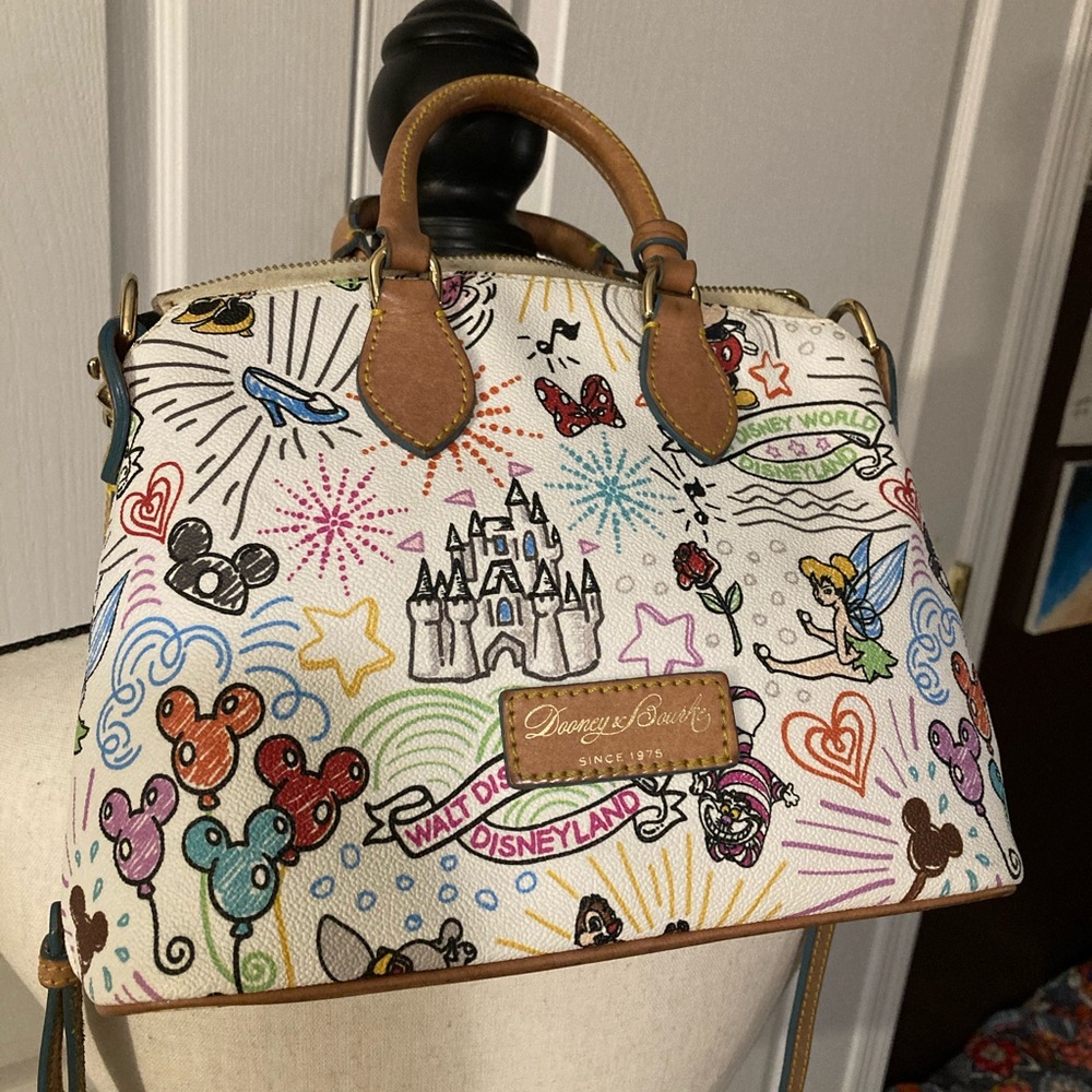 Dooney&Bourke Disney park exclusive bag. Used/Rare